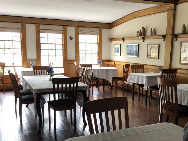 Queen Anne Inn Чатъм Екстериор снимка