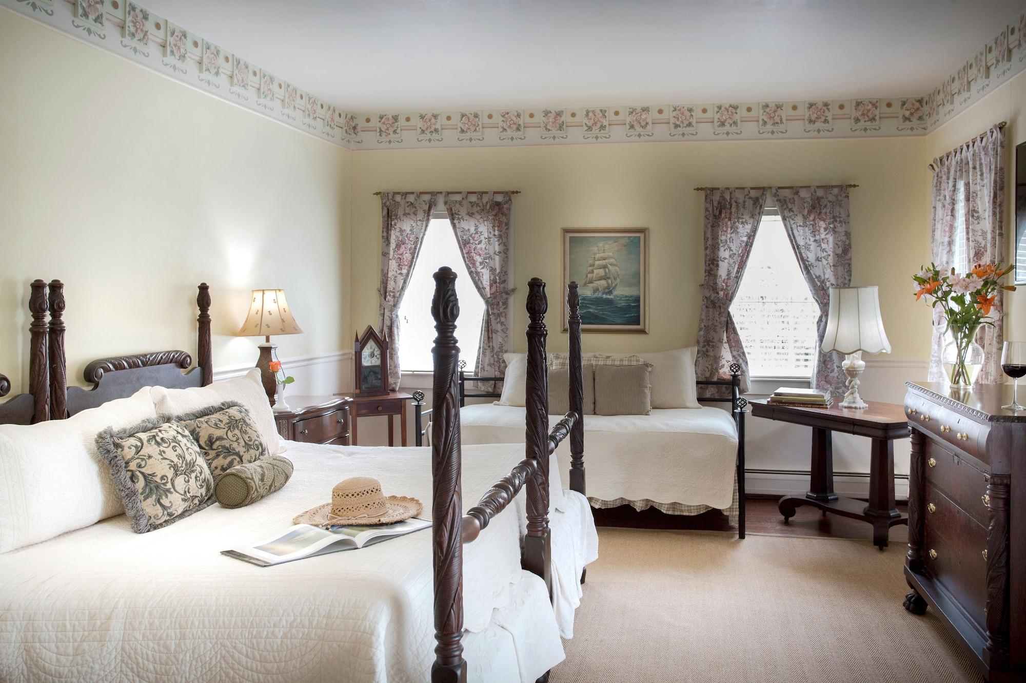 Queen Anne Inn Чатъм Екстериор снимка