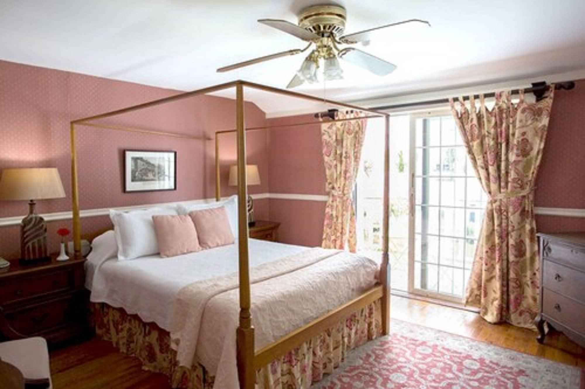 Queen Anne Inn Чатъм Екстериор снимка