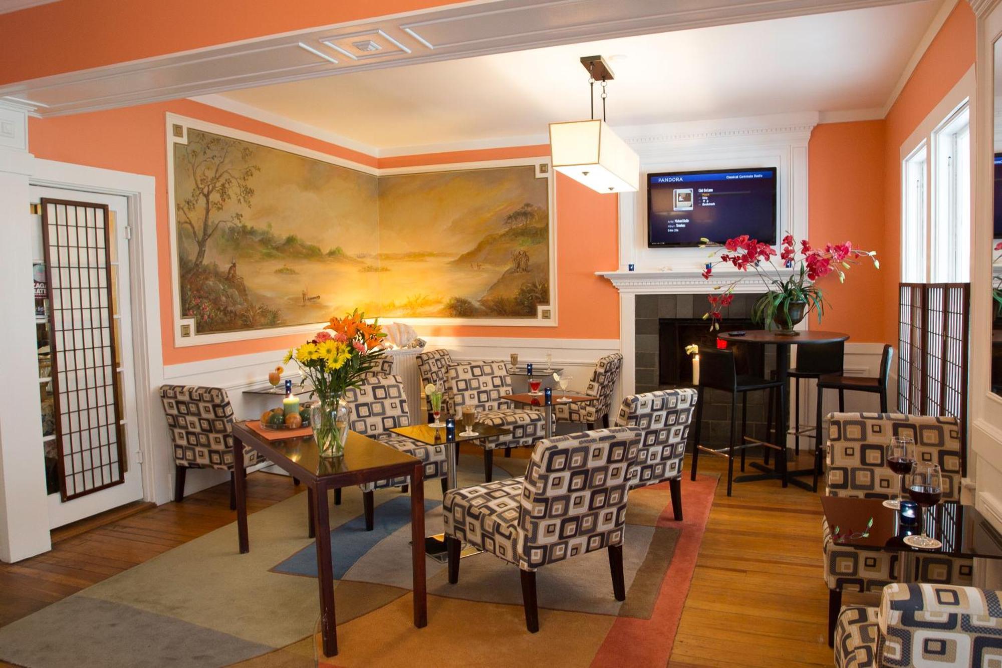 Queen Anne Inn Чатъм Екстериор снимка